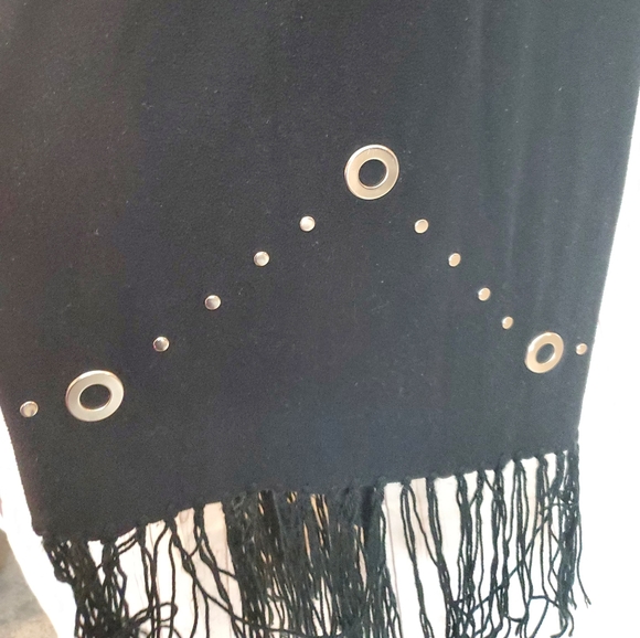 Black Fleece Studded Silver Grommet Scarf - Picture 4 of 9